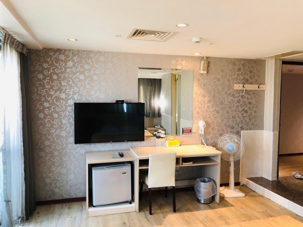 Jing Chech Hotel Kaohsiung Extérieur photo