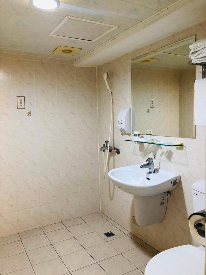 Jing Chech Hotel Kaohsiung Extérieur photo